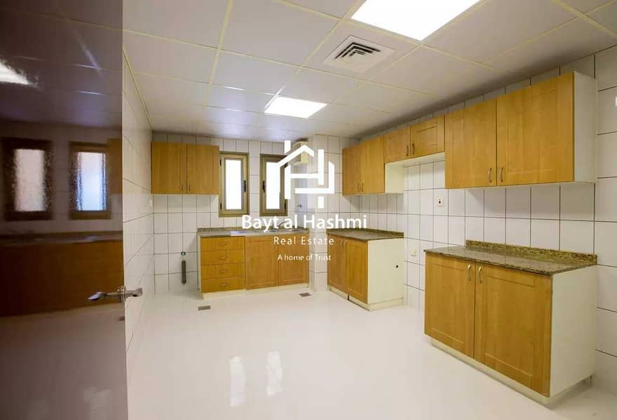 5 Maintenance Free!!! 30days Free Large 2 Bedroom w/ Balcony in The Gardens Near to IBN Mall