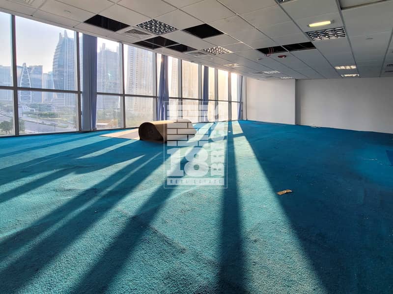 5 Ready Fitted Office | Lake View | Parking