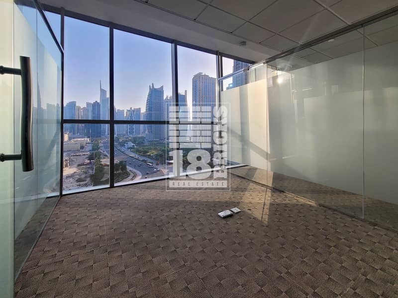 4 Fully Fitted | Glass Partition | Lake View