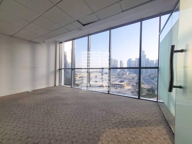 11 Fully Fitted | Glass Partition | Lake View
