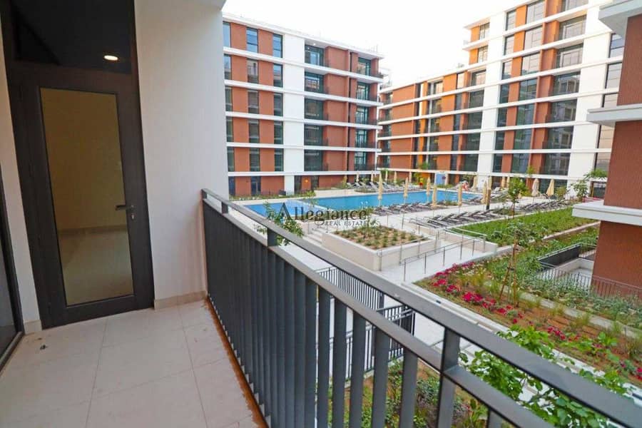 9 New and Bright 1 Bedrooms| Large Balcony and Pool View
