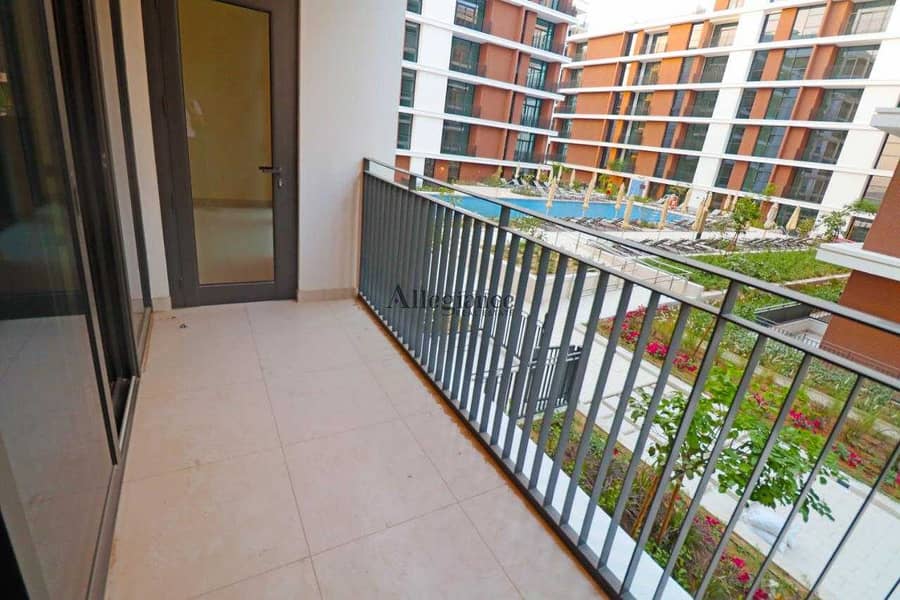 10 New and Bright 1 Bedrooms| Large Balcony and Pool View