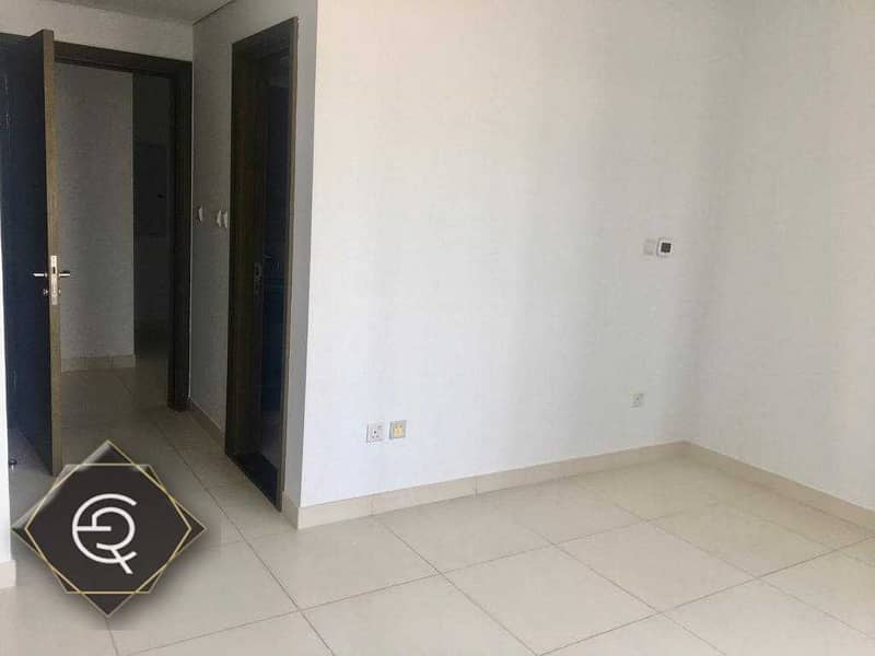 10 2 Bed room  with Burj khalifa  for rent