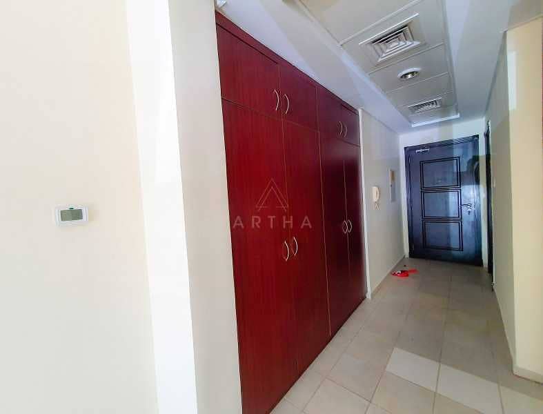 6 12 Cheques | Near to Metro | Spacious | Well maintained