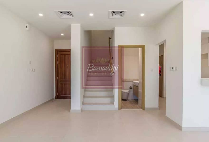 9 DIRECTLY ON THE POOL| SINGLE ROW| 3BED + MAID