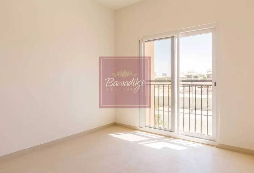 11 DIRECTLY ON THE POOL| SINGLE ROW| 3BED + MAID