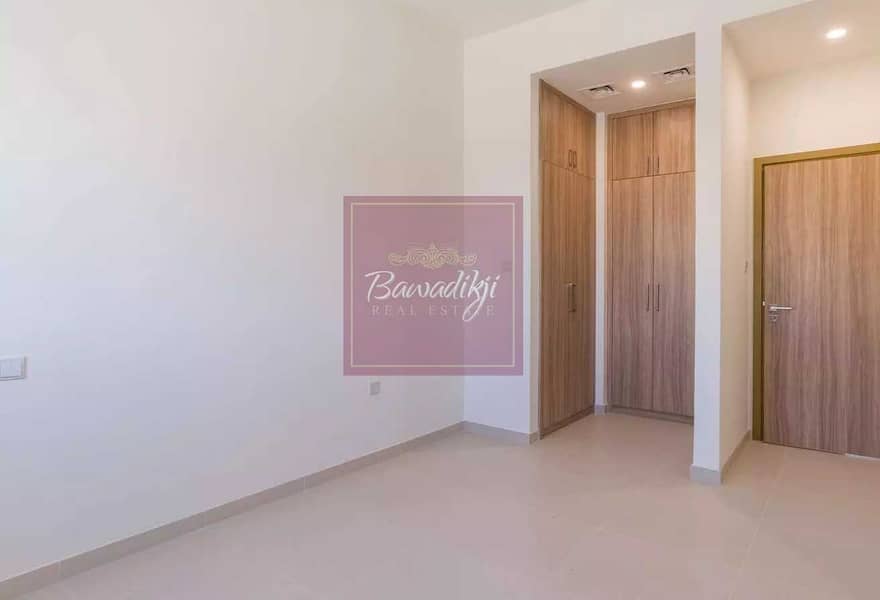 12 DIRECTLY ON THE POOL| SINGLE ROW| 3BED + MAID