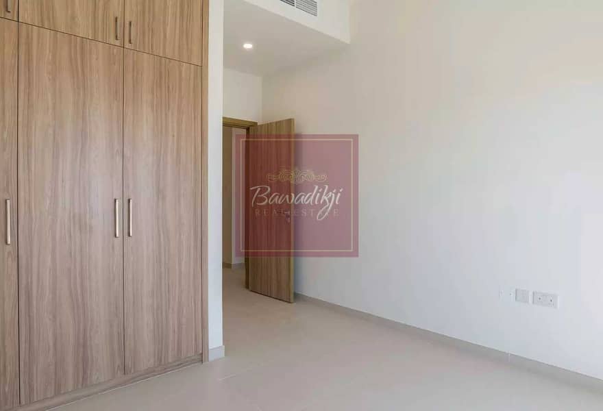 15 DIRECTLY ON THE POOL| SINGLE ROW| 3BED + MAID
