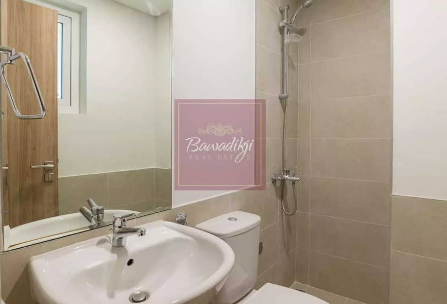 18 DIRECTLY ON THE POOL| SINGLE ROW| 3BED + MAID