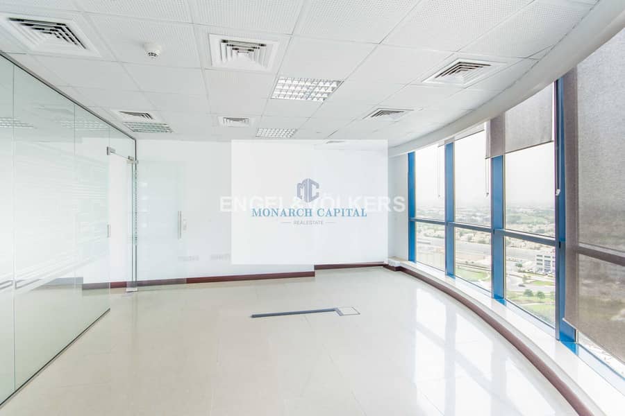 10 Fully Fitted Glass partition office for rent
