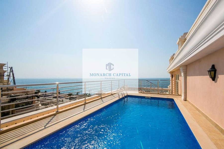 2 Panoramic view / Private pool / High floor
