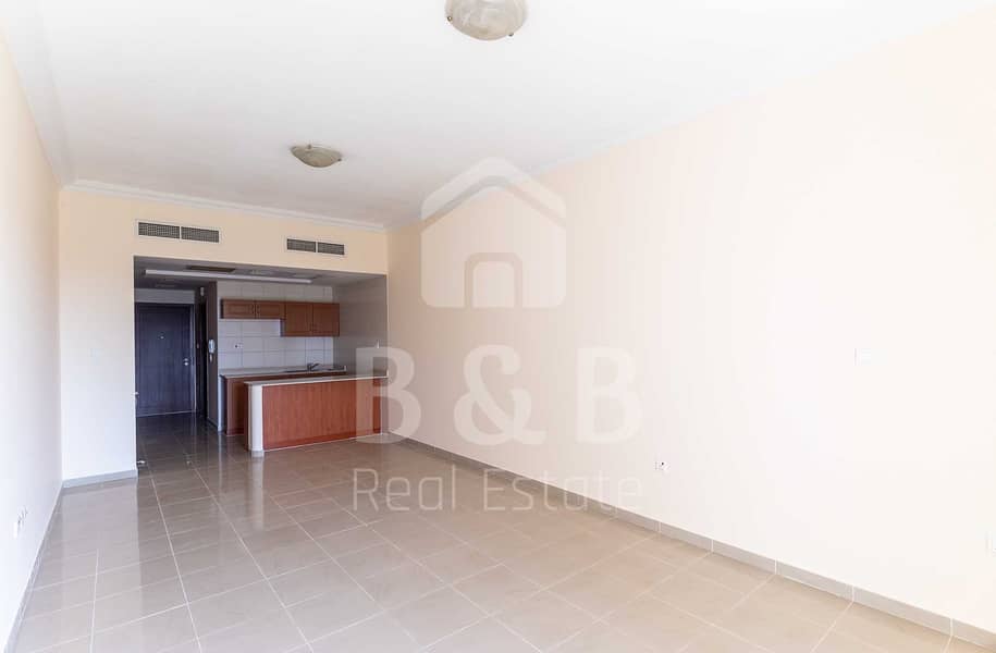 شقة في شقق الحمراء فيليج مارينا،قرية الحمراء 205000 درهم - 5206347