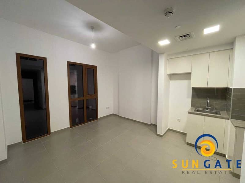 Beautiful Studio Apartment in Zahra Breeze