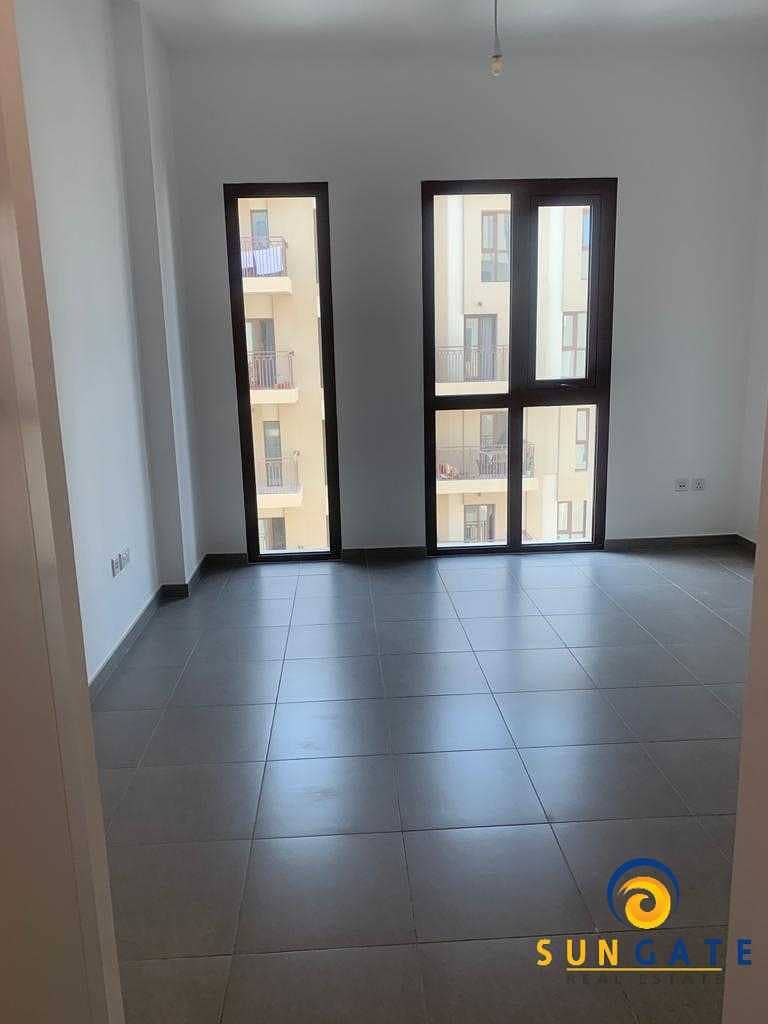 7 Beautiful Studio Apartment in Zahra Breeze