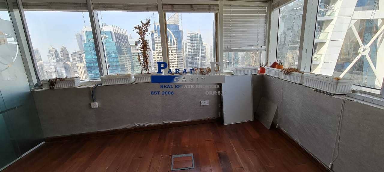 11 Furnished Office I Panoramic View I Higher Floor