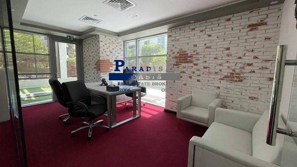 3 Office Space With Balcony In Low Floor For sale
