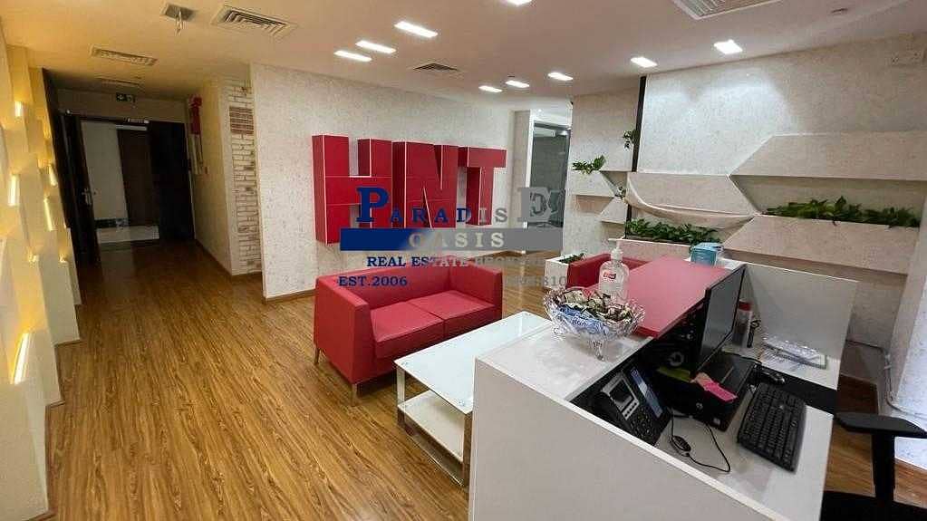 7 Office Space With Balcony In Low Floor For sale