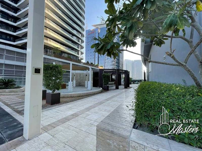 5 Luxury Fully Furnished apartment Near Burj Khalifa