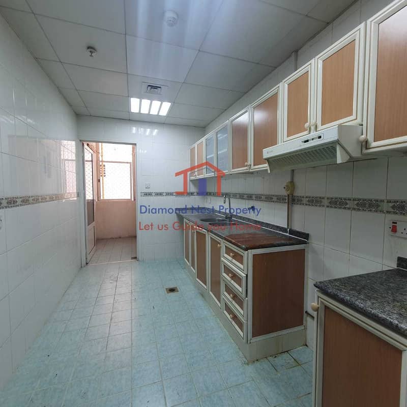 10 Spacious One Bedroom with close kitchen and two bath