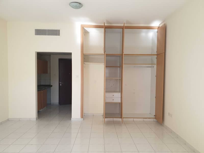 Cheap Deal!! studio available for rent in ITALY CLUSTER international city