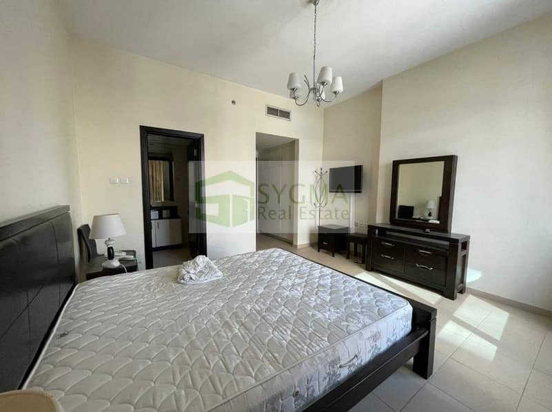 12 Well Maintained Fully Furnished Near Metro