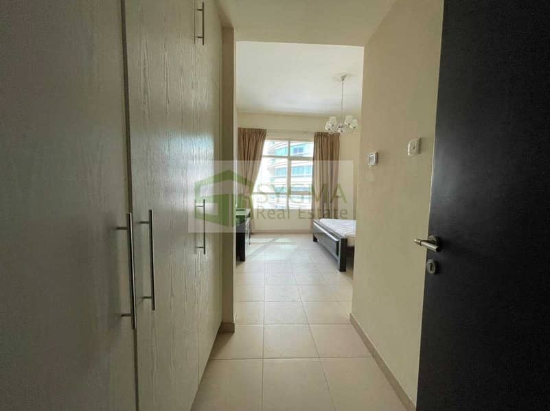 14 Well Maintained Fully Furnished Near Metro