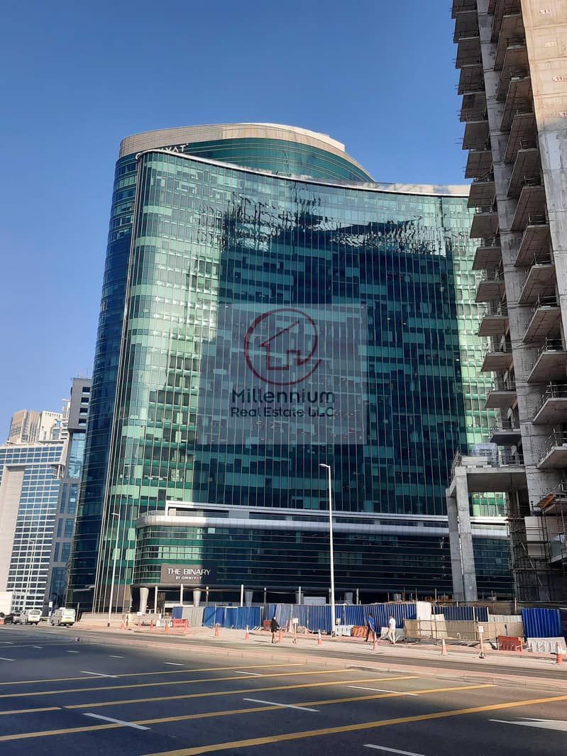 12 SPACIOUS & FITTED office for sale / 15 min walking distance to metro station / Close to Dubai Downtown