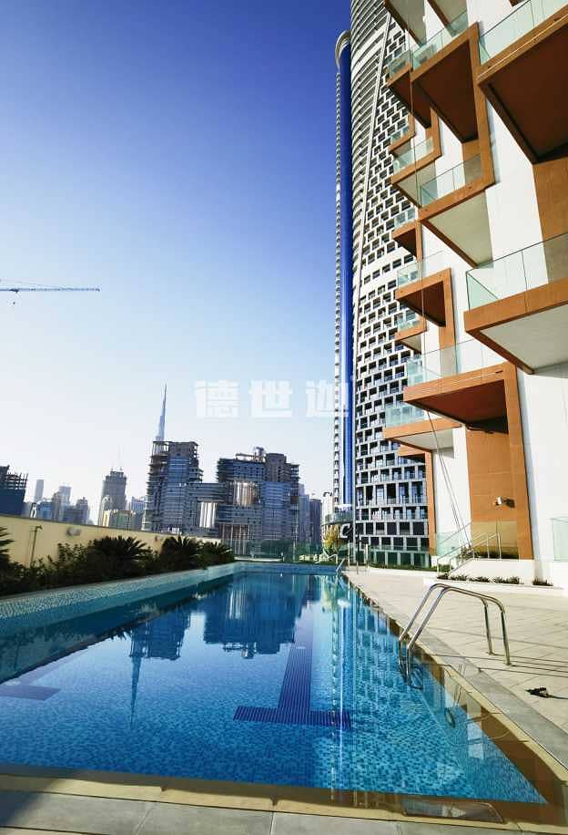 7 5-star luxury Hotel and Residences Tower Studio