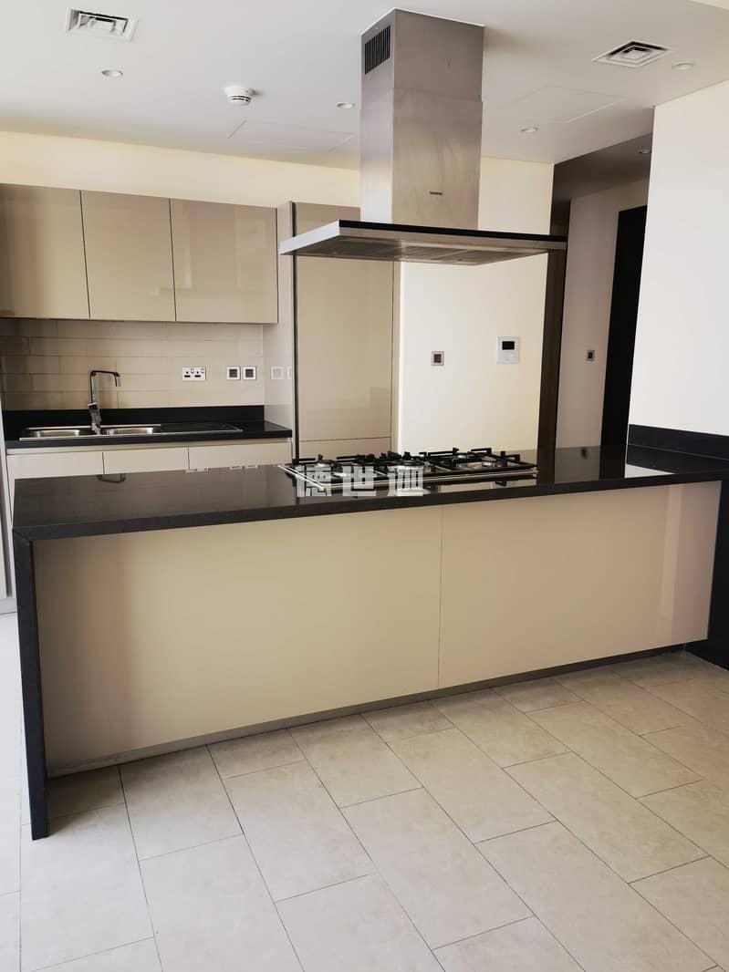 4 Spacious 2 Bedroom 90000AED/Year