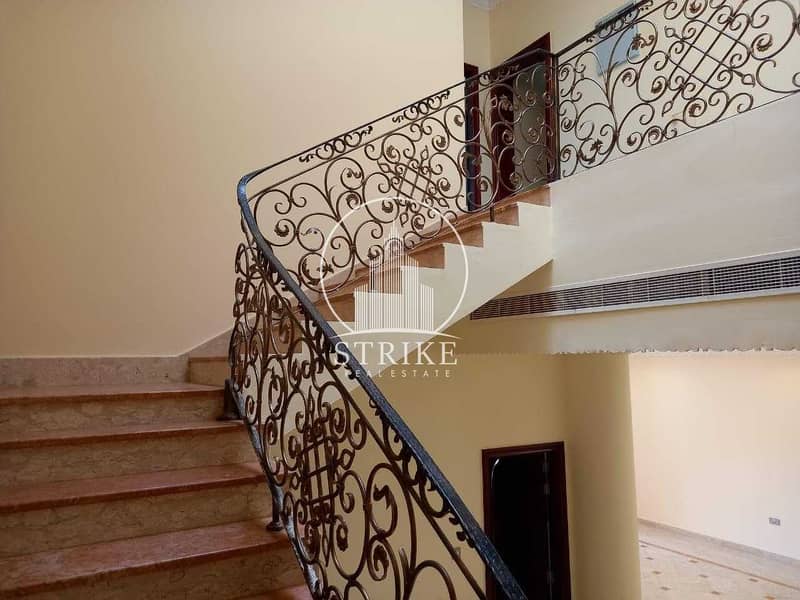 19 Renovated & Huge 5BD Villa with a balcony!