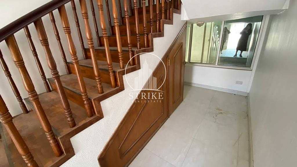 11 4BHK Huge & Magnificent Villa  | With Parking & Garden