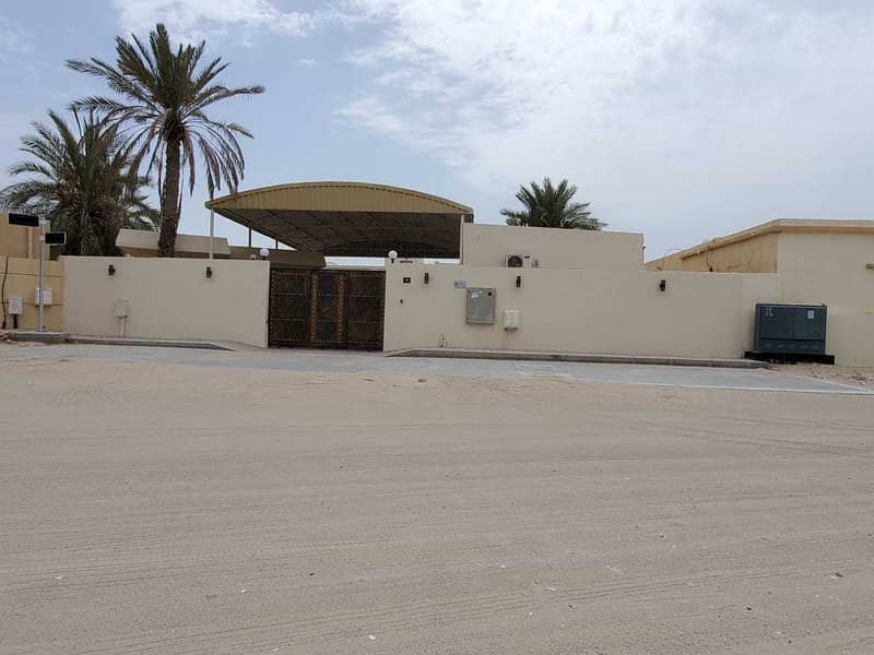 For rent villa in Sharjah / Dasman area   Villa one floor + 3 annexes
