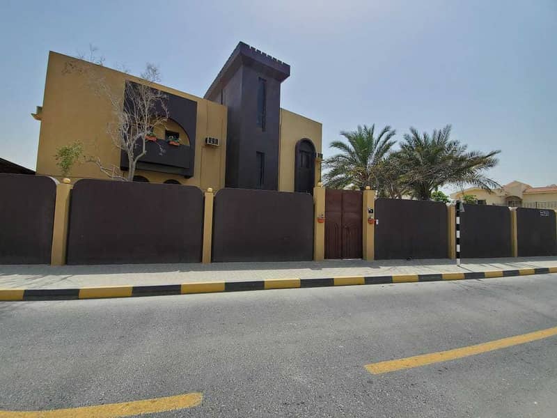 Villa for sale in Sharjah / Sharqan , great location near the park