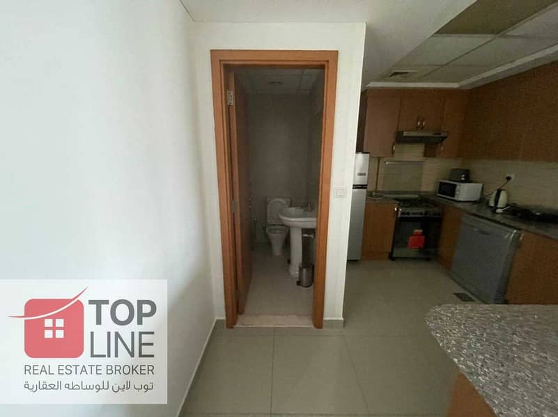 5 Furnished 2 Bedroom Near to Metro With Balcony