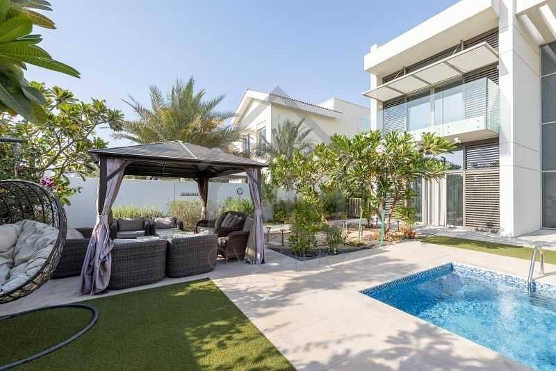 4 Single Row | Private pool | 4 bedroom + maid | Contemporary