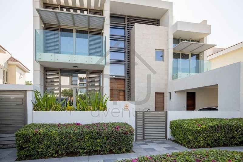 5 Single Row | Private pool | 4 bedroom + maid | Contemporary