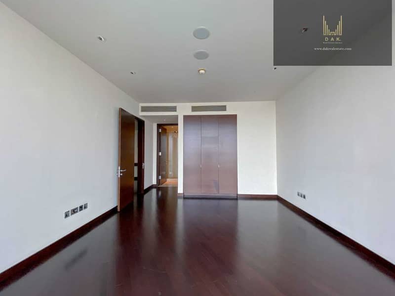 3 High-floor | Luxurious Apartment Located in the World's Highest Building | Full Fountain View