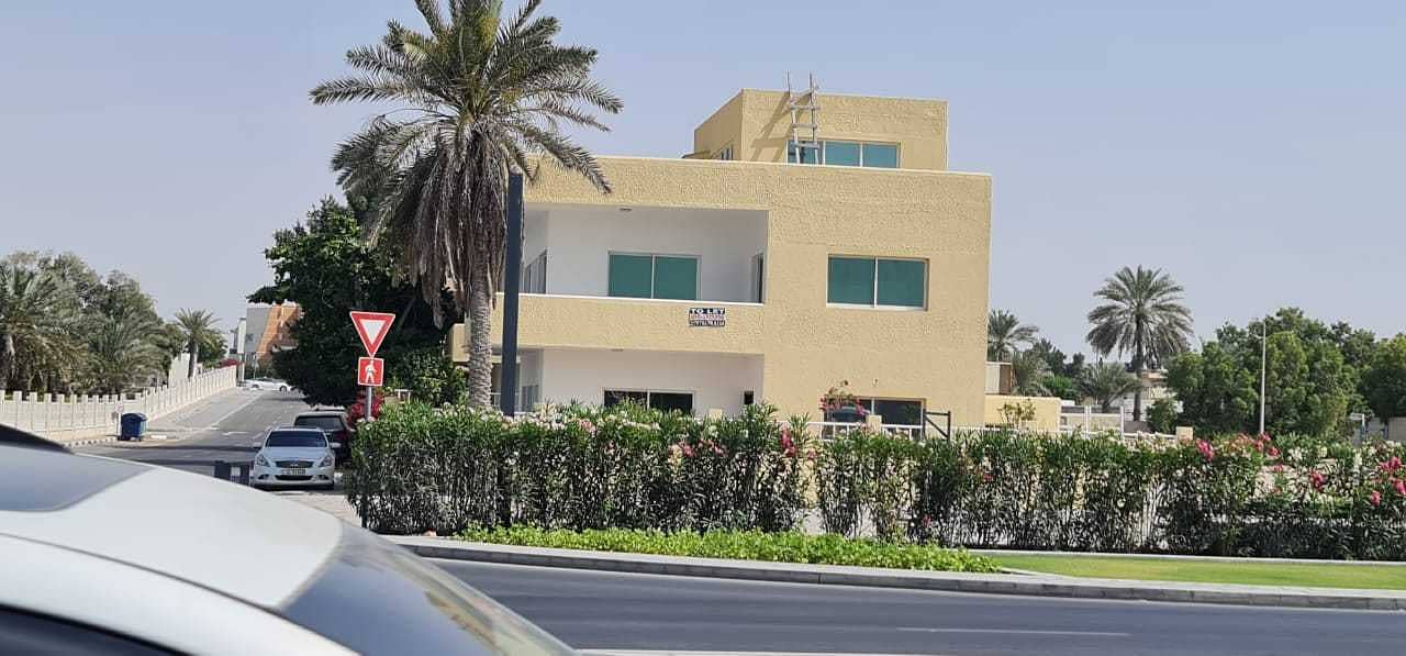 ***  CALM- SEA VIEW VILLA - 3BHK Duplex Villa available in Al Fisht Area in Low Rents ***