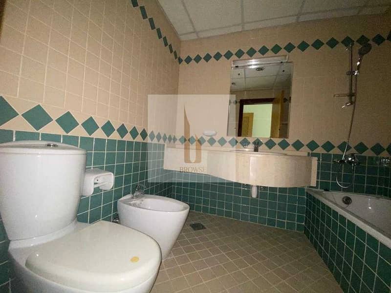 3 COMPOUND 1 MONTH FREE ENSUITE SHARED POOL/GARDEN