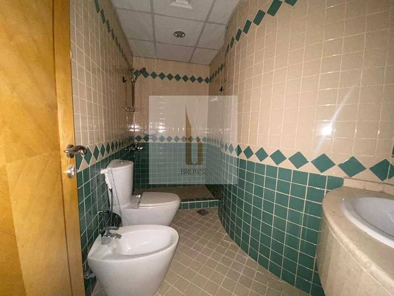 11 COMPOUND 1 MONTH FREE ENSUITE SHARED POOL/GARDEN