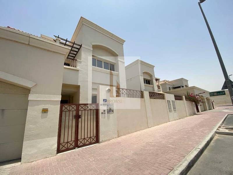 20 LOVELY COMPOUND 4BR+GARDEN SHARED AMENITIES