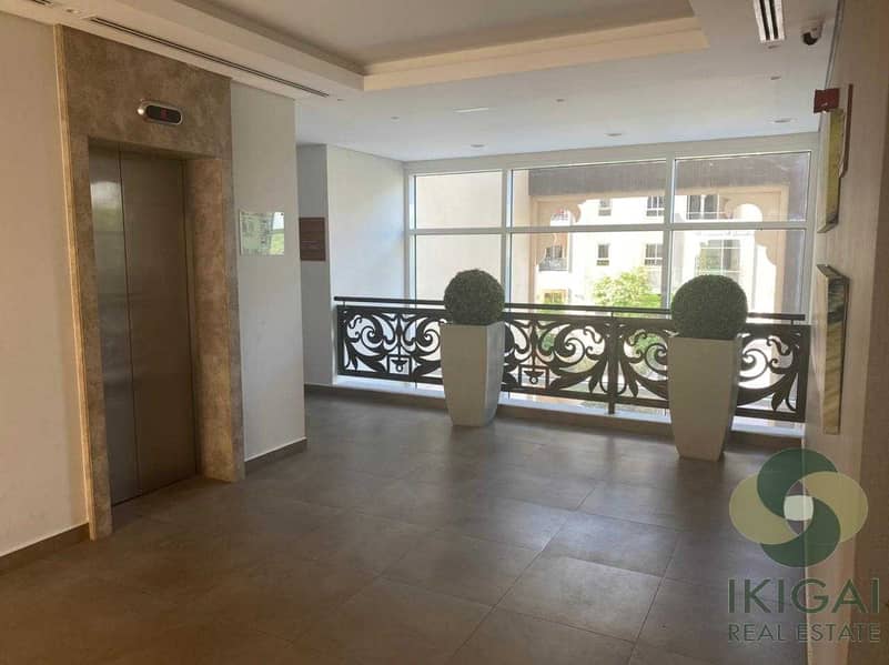 Excellent Deal Open Kitchen with Large Terrace Excellent Deal Open Kitchen with Large Terrace
