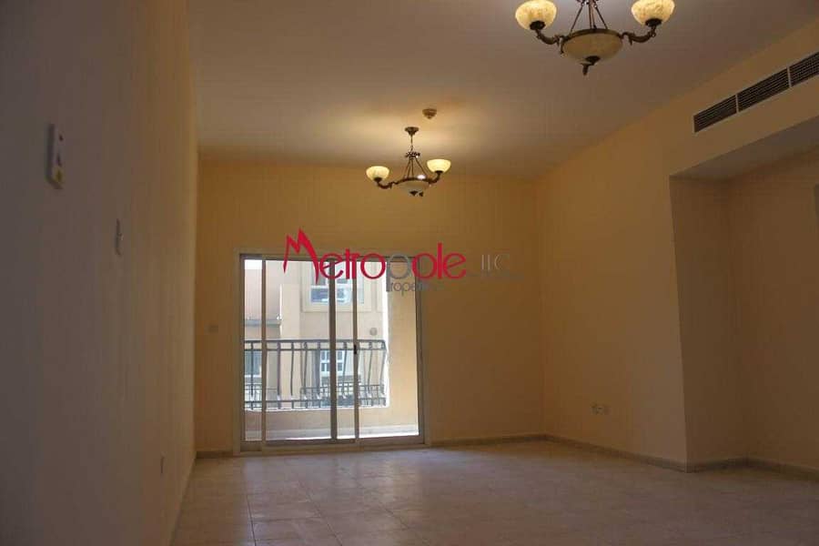 Pool View | Next to Circle Mall | Built in Wardrobe Pool View | Next to Circle Mall | Built in Wardrobe