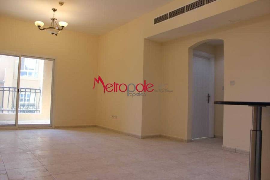 5 Pool View | Next to Circle  Mall  | Built in Wardrobe