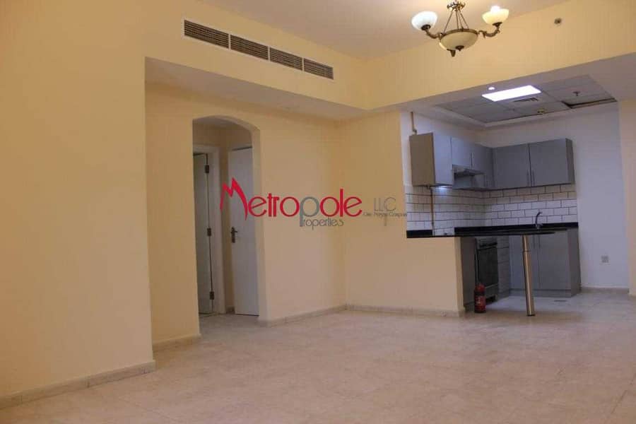 6 Pool View | Next to Circle  Mall  | Built in Wardrobe