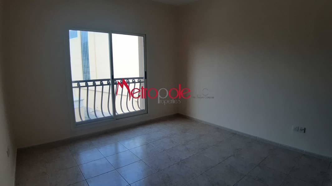 4 Park View | Vacant Apartment | Next To Circle Mall