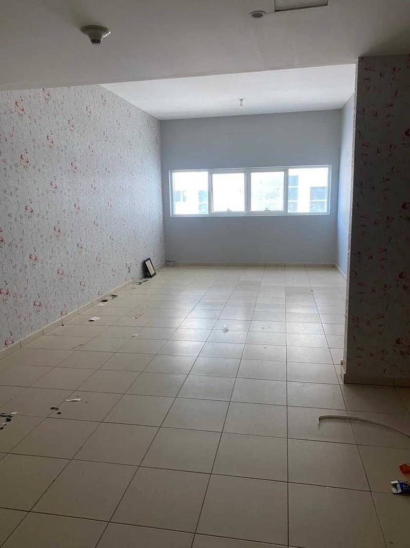 studio partial sea view with parking in Ajman one tower