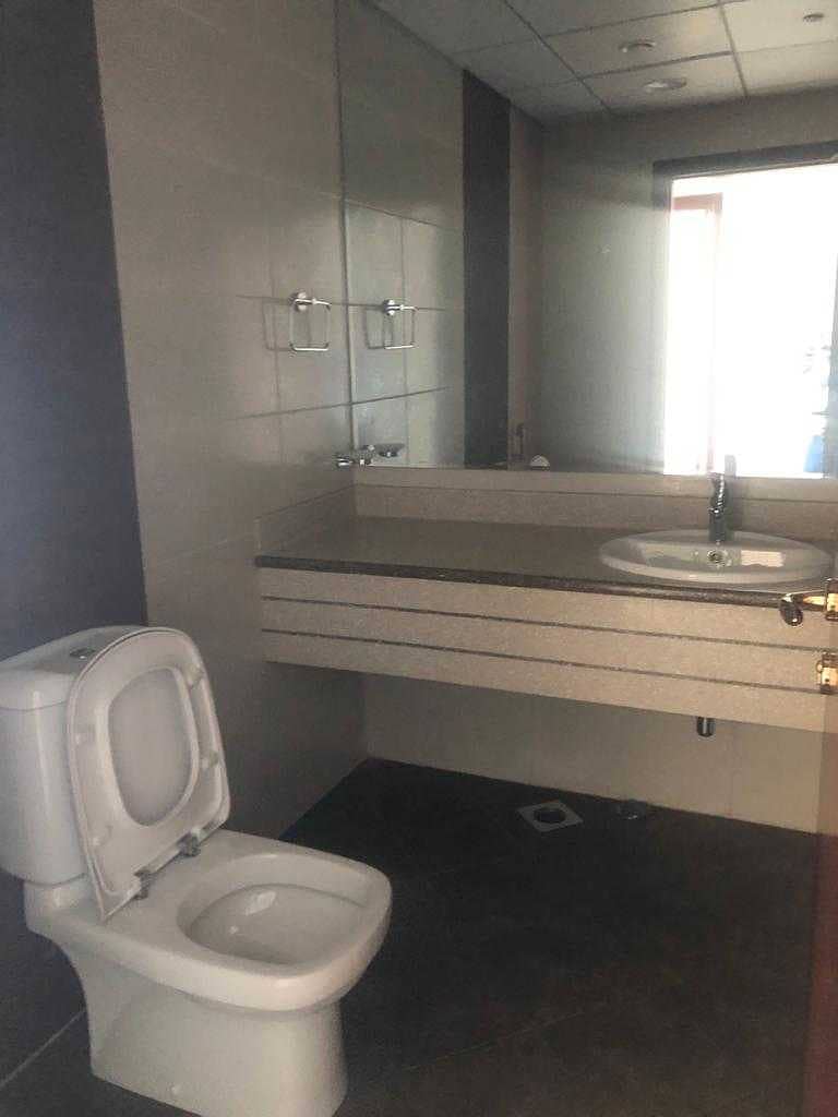 16 Guest Washroom