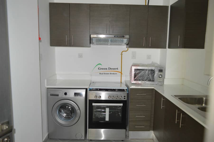 4 Large 1 BHK Ktn with Appliances Topaz 1 Road View