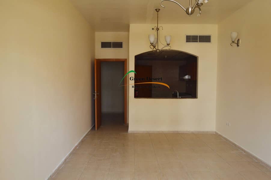 2 LARGE 1 bhk Axis 1 Semi opened Kitchen